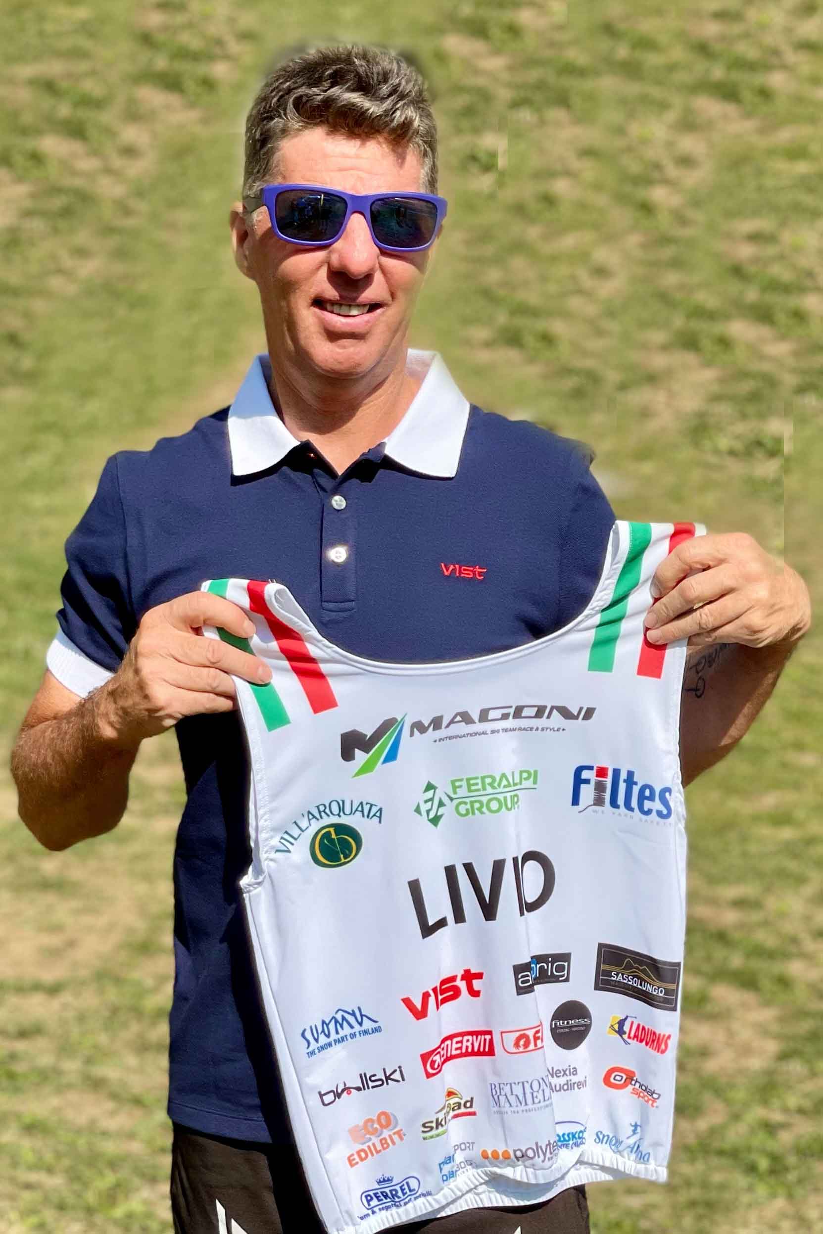 In this episode, our team got an opportunity to catch Livio following a training session on the dry slope with the athletes of the Magoni ski academy in Selvino and to have a conversation with him.